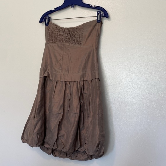Fairly strapless  metallic puff side zip lined silk cotton blended dress med - Picture 4 of 9